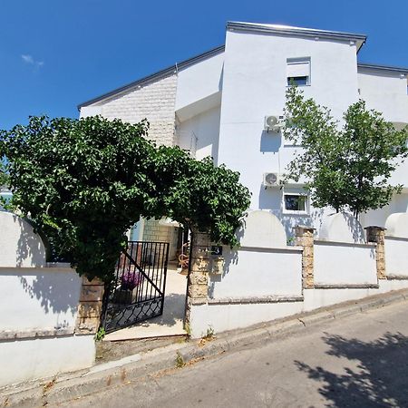 Villa Golf Μπούντβα Εξωτερικό φωτογραφία