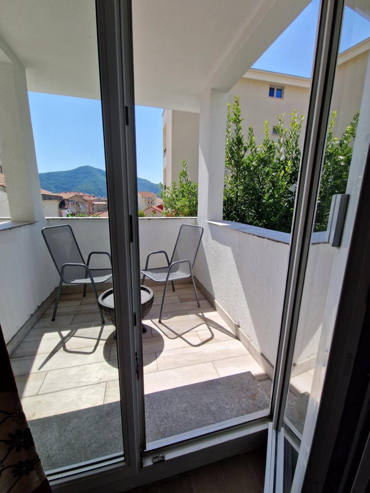 Villa Golf Μπούντβα Εξωτερικό φωτογραφία