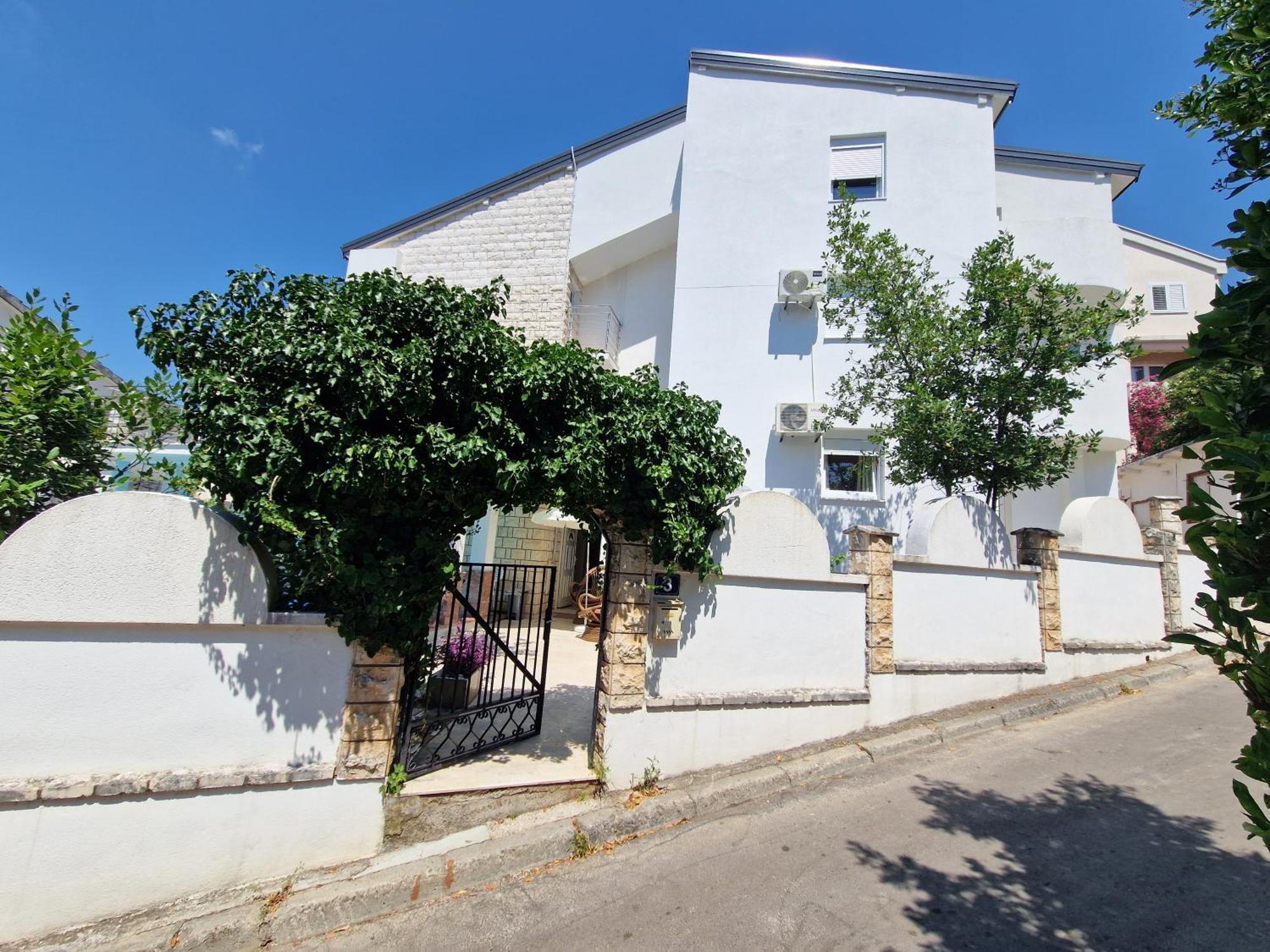 Villa Golf Μπούντβα Εξωτερικό φωτογραφία