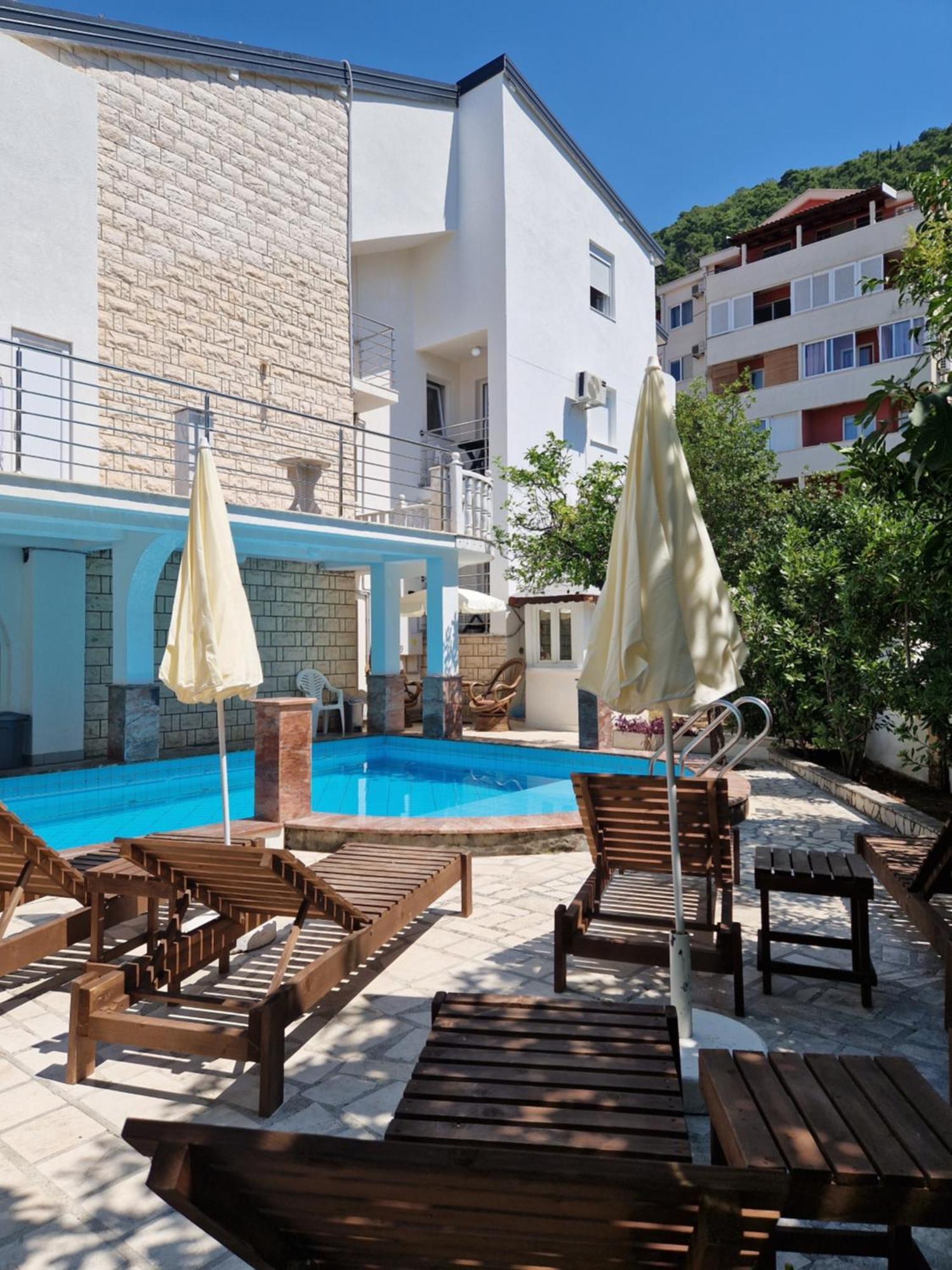 Villa Golf Μπούντβα Εξωτερικό φωτογραφία